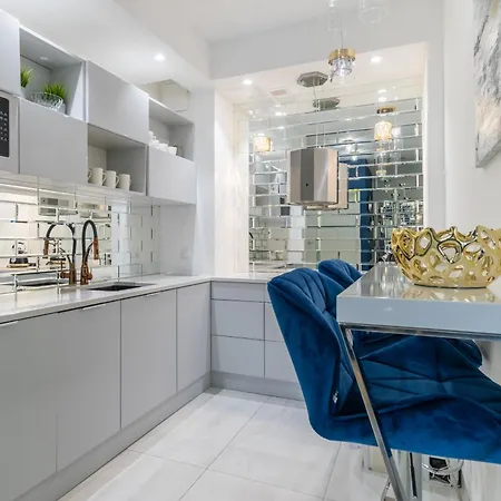 Granaria Premium Chmielna Park Apartment *